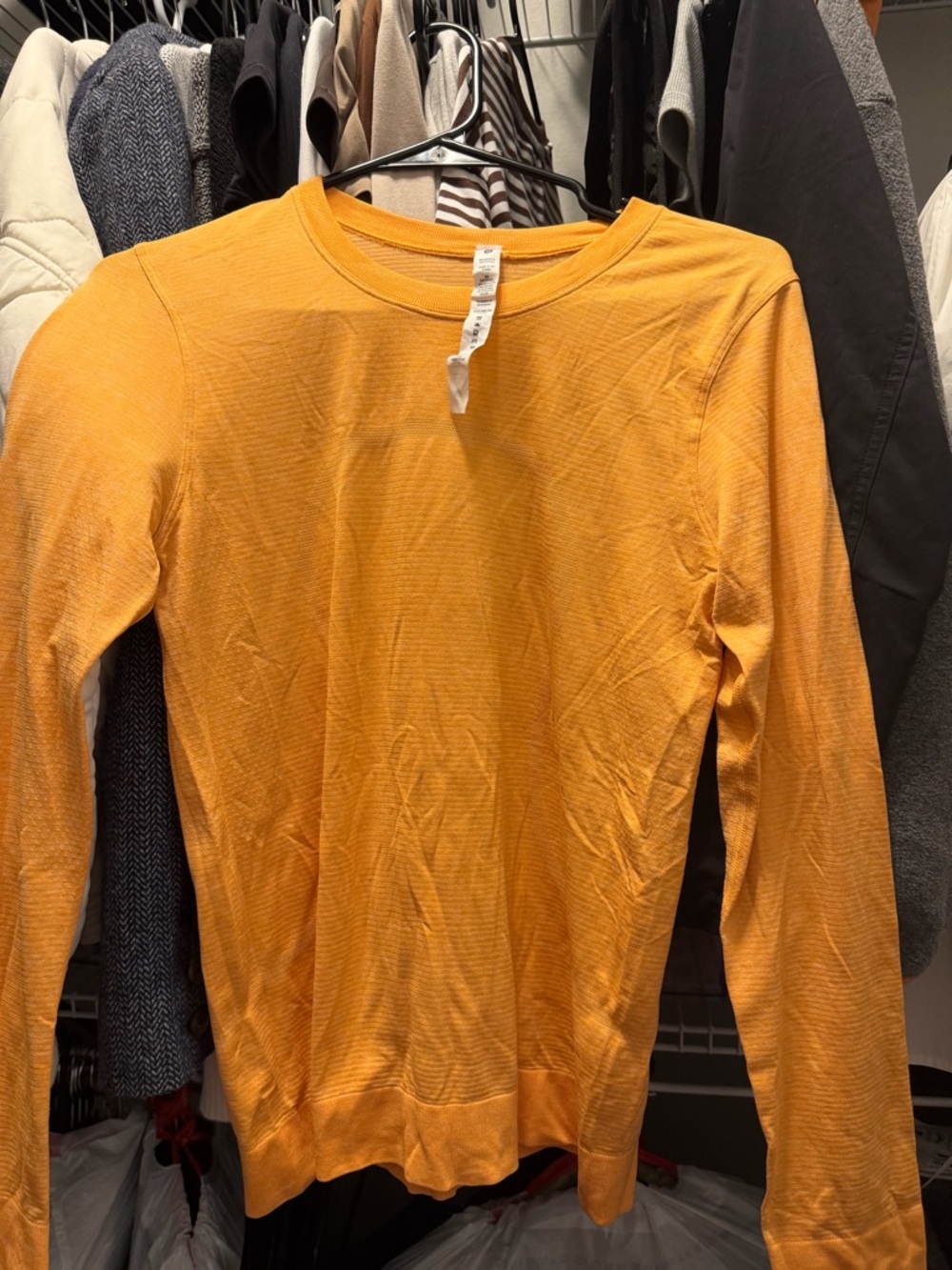 Lululemon top
